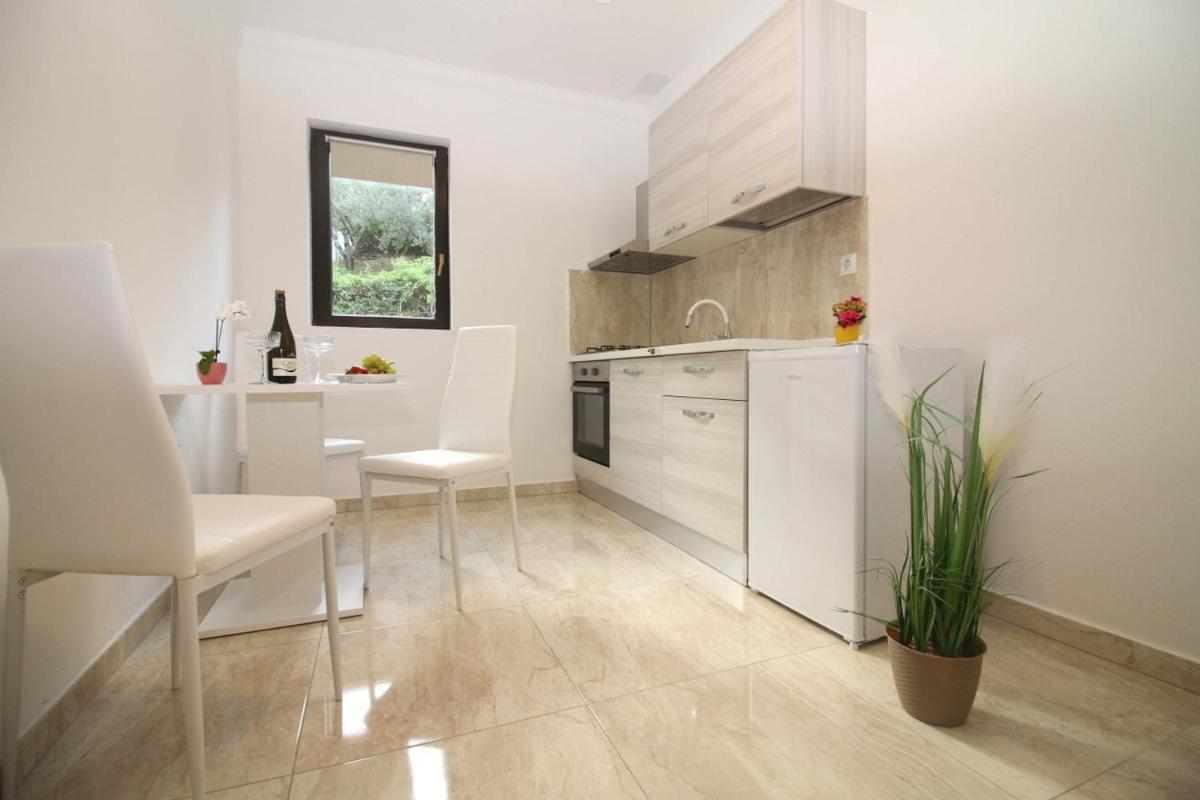 Apartaments Paradise Копер Екстериор снимка